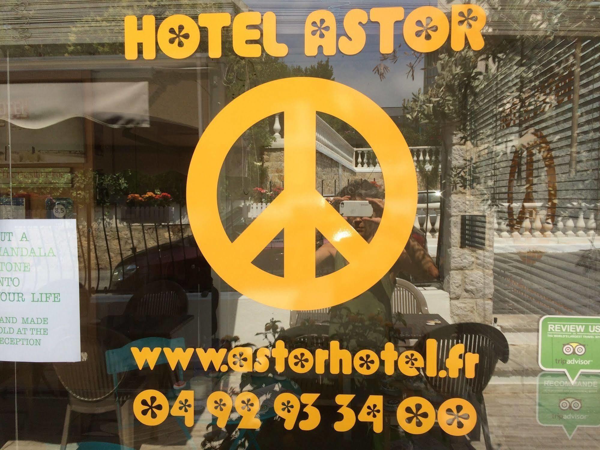 Hotel & Studios Astor Juan-les-Pins Exteriör bild